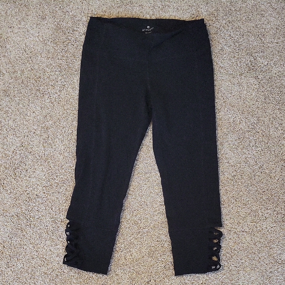 Athleta Black Capris Leggings